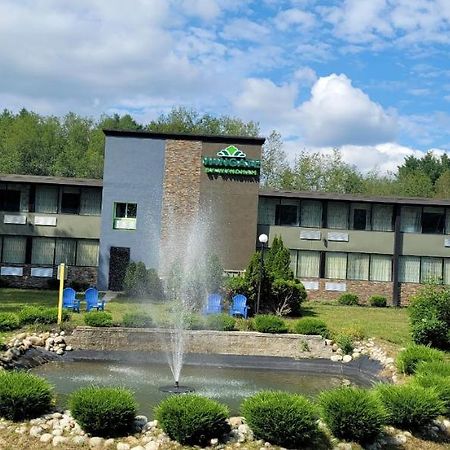 Wingate By Wyndham Lake George Exterior photo